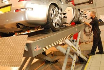 Improving vehicle handling characteristics