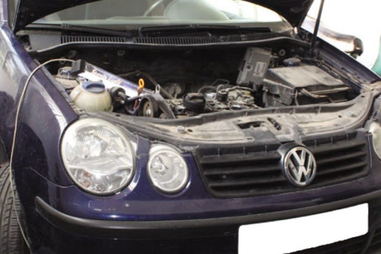 How to replace a timing belt on a VW Polo