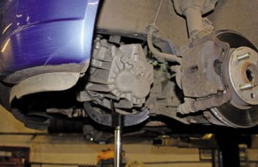 How to replace a clutch on a Kia Picanto - Professional Motor Mechanic