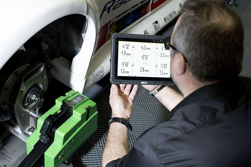 Bosch – Motorsport wheel alignment tool