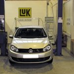 How to replace a clutch on a Volkswagen Golf