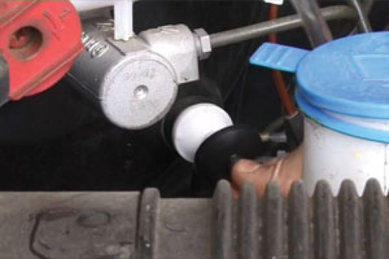 Is the brake booster defective? Professional Motor Mechanic