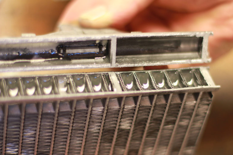 Is The Condenser Clogged? Professional Motor Mechanic