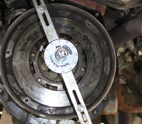 How to fit a clutch on a Land Rover Freelander Professional Motor