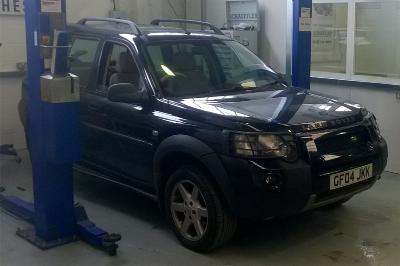 How to fit a clutch on a Land Rover Freelander