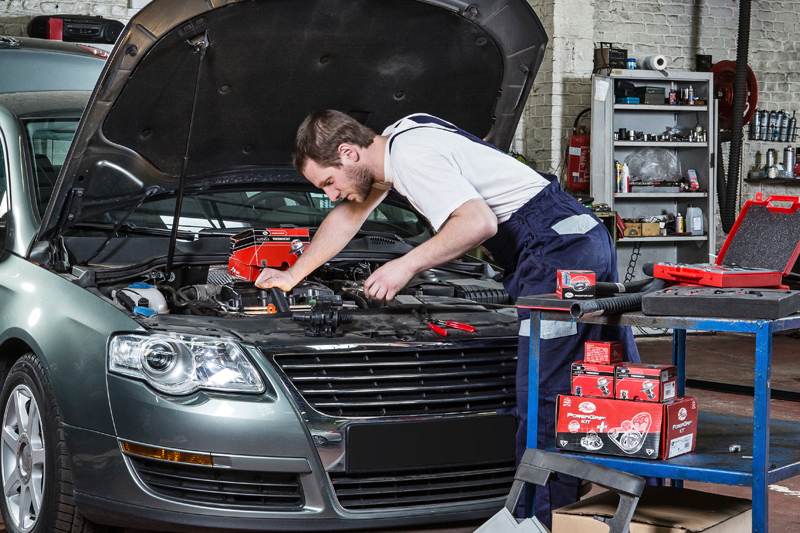 Replacing Thermostats Along with Water Pumps Professional Motor Mechanic
