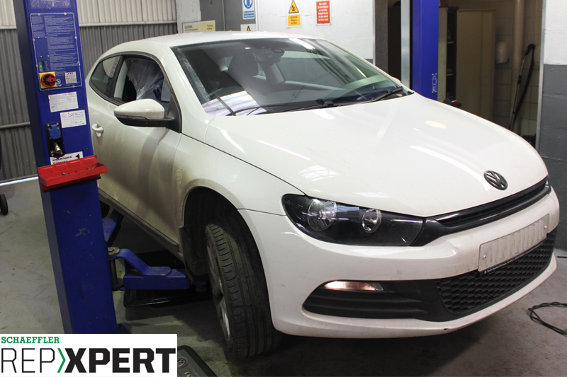 How to Fit a Timing Belt on a Volkswagen Scirocco
