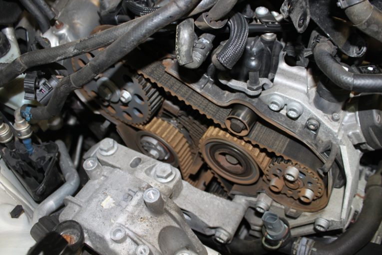 How to Fit a Timing Belt on a Volkswagen Scirocco Professional Motor
