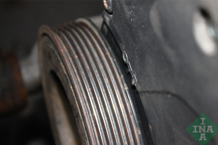 Timing Belt Fitment on an Audi A4 - Professional Motor Mechanic