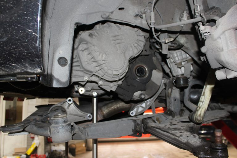 How to Fit a Clutch on a Vauxhall Zafira Professional Motor Mechanic
