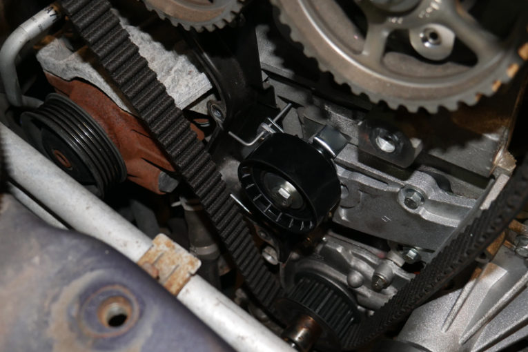 How to Replace the Timing Belt on a Ford Fiesta Professional Motor