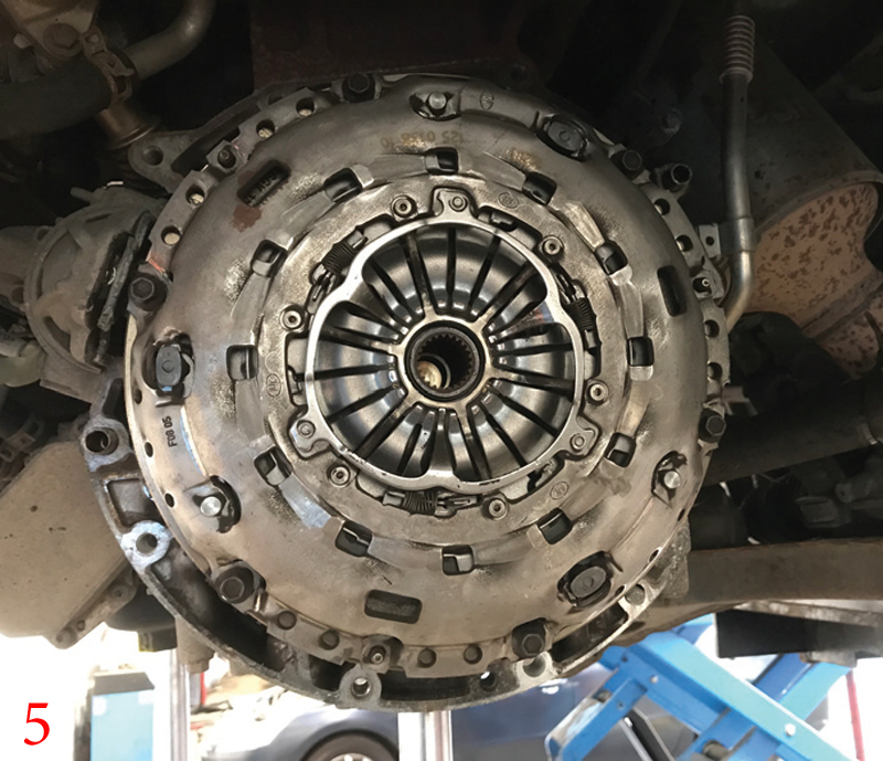 How to replace the clutch on a Ford Transit