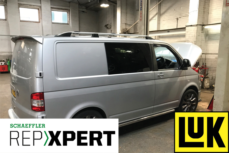 REPXPERT replaces clutch on VW Transporter