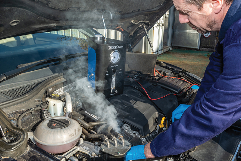 Draper Tools runs through diagnostic machine