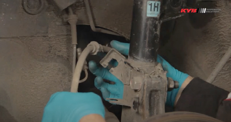 How to replace front shock absorbers 