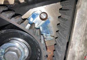 How to replace Ford Kuga timing belt - Professional Motor Mechanic