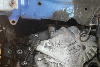 How to replace a Vauxhall Mokka clutch