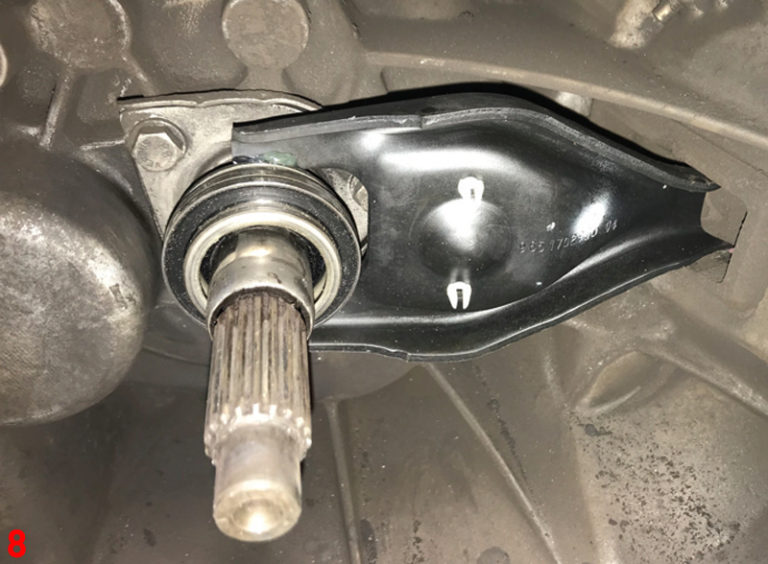 How to replace a clutch on a Citroën C4 Picasso Professional Motor