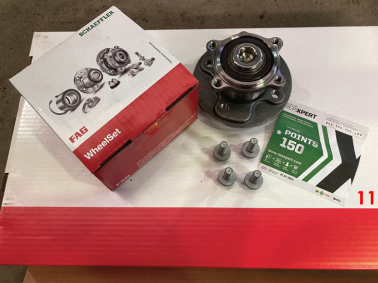 How to replace wheel bearings on a MINI Cooper Professional Motor Mechanic