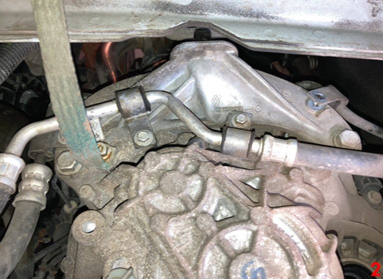 How to replace a clutch in a Renault Traffic Professional Motor Mechanic