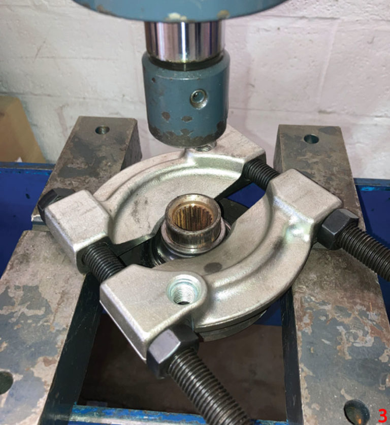 How to replace Vauxhall Corsa wheel bearings Professional Motor Mechanic