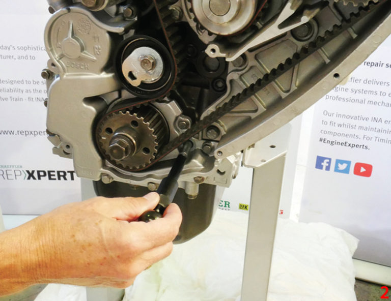 How to replace the timing belt on an Iveco Daily Professional Motor