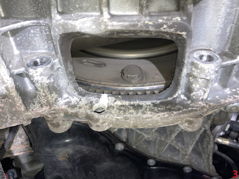 How to replace the clutch in an Audi A5 Professional Motor Mechanic