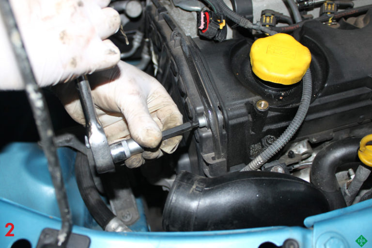 How to replace the timing belt on a Vauxhall Zafira Professional Motor Mechanic