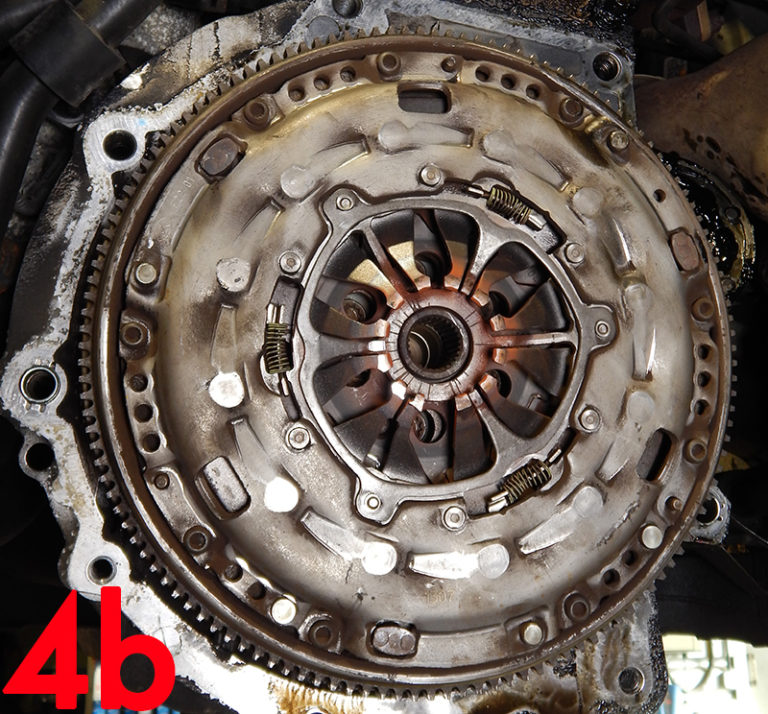 How to replace the clutch on a VW Passat Professional Motor Mechanic