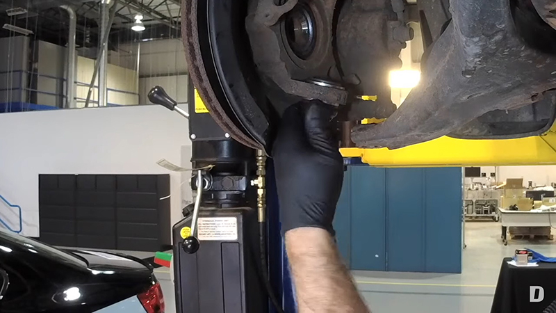 Servicing ball joints the right way