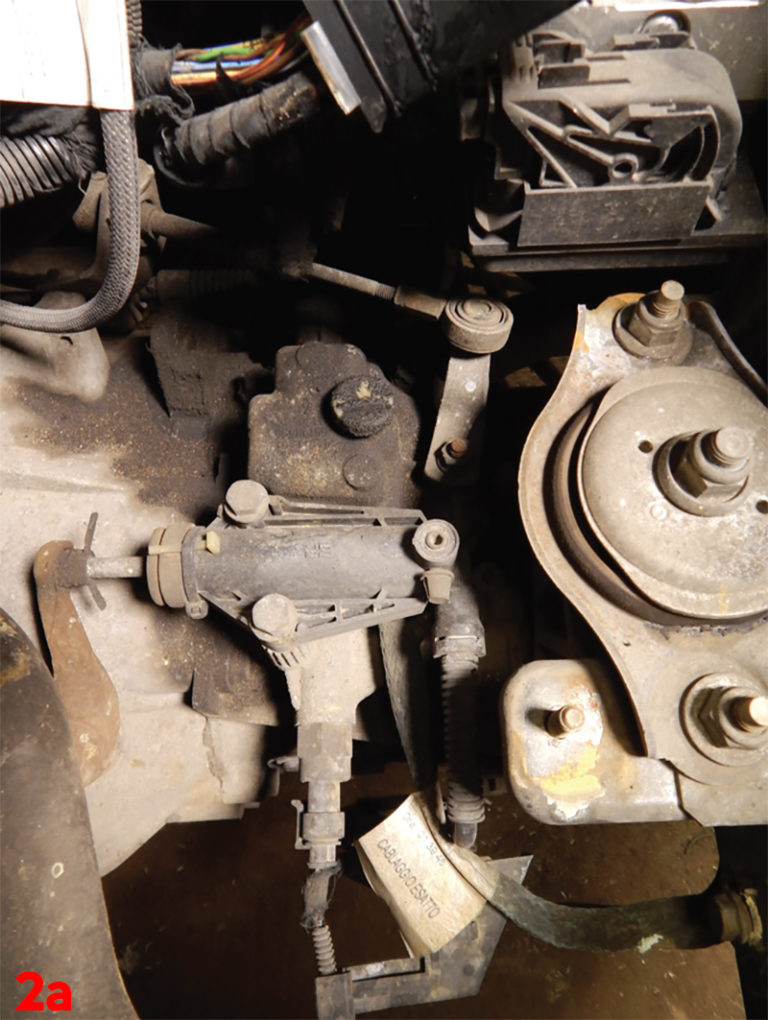 How to replace the clutch on a 2008 Fiat 500 Professional Motor Mechanic
