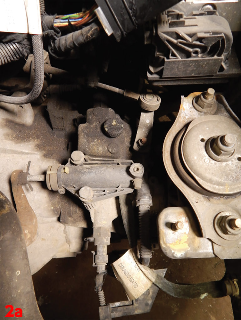 How to replace the clutch on a 2008 Fiat 500 Professional Motor Mechanic