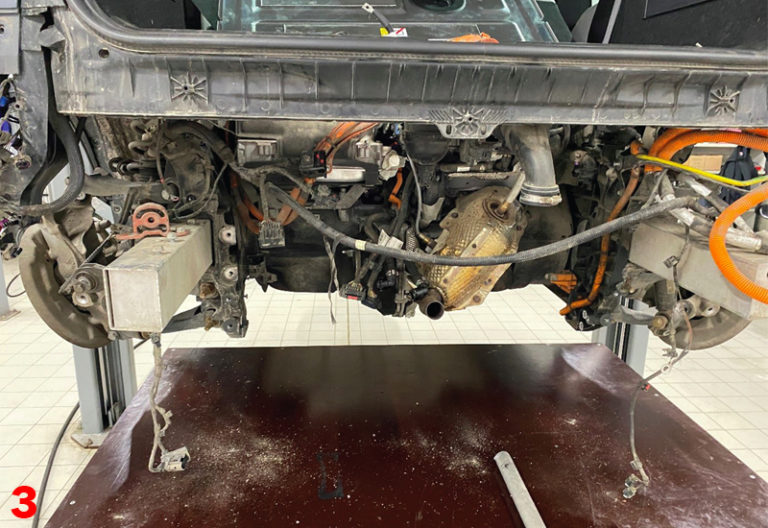 How to replace the transmission on a BMW i3 REX - Professional Motor ...