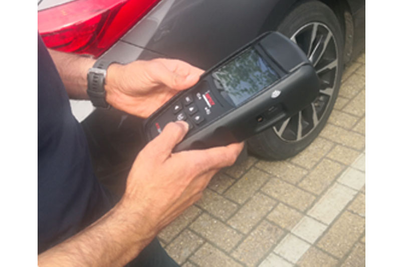 How to monitor tyre pressure