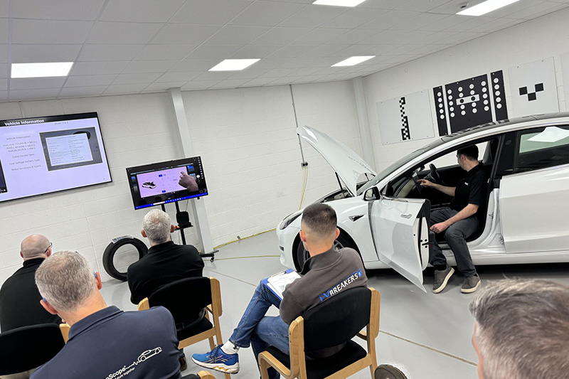 Delphi Academy launches Tesla course