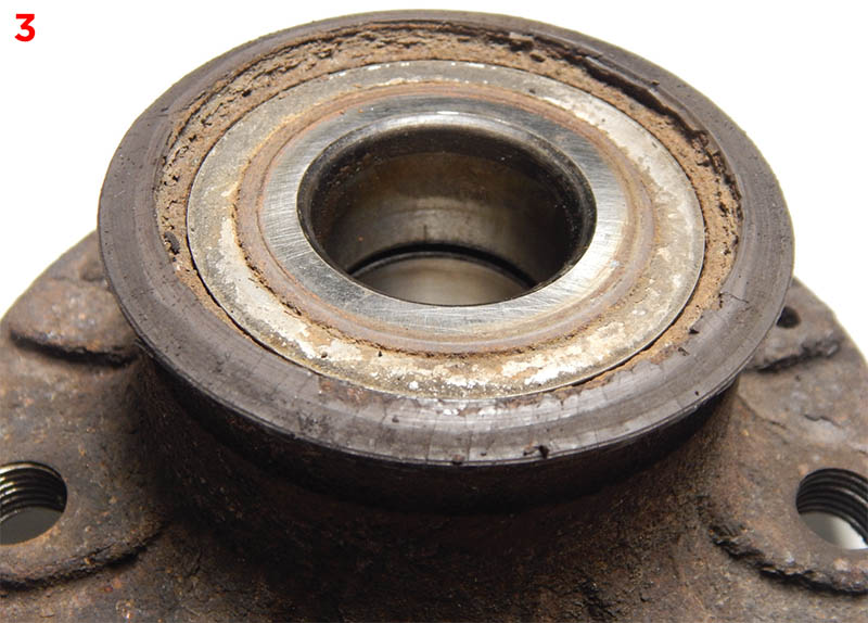 Why was the VW Golf V having steering problems?