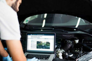 Valeo replaces paper instructions with QR codes