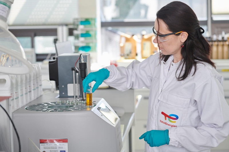 TotalEnergies explore the difference in engine oil