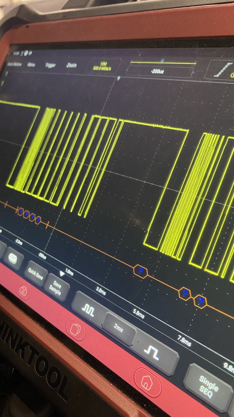 BMW F30: Entertainment panel fix