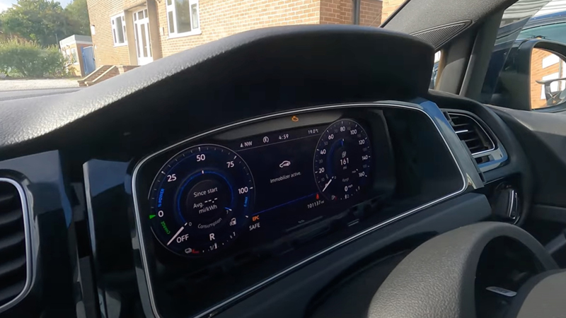 Programming a spare VW Golf key 