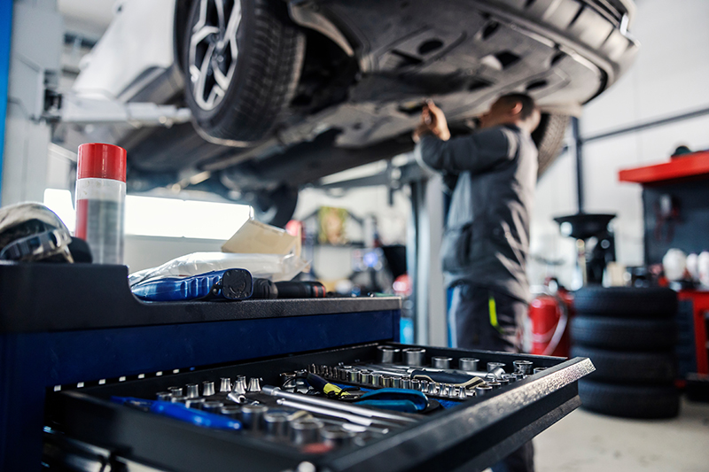 Mechanic shortage risks rise in repair costs