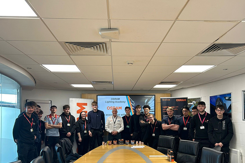 OSRAM provides training to Nottingham students
