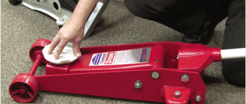 How to Air Bleed, Clean & Top Up Oil in a Trolley Jack